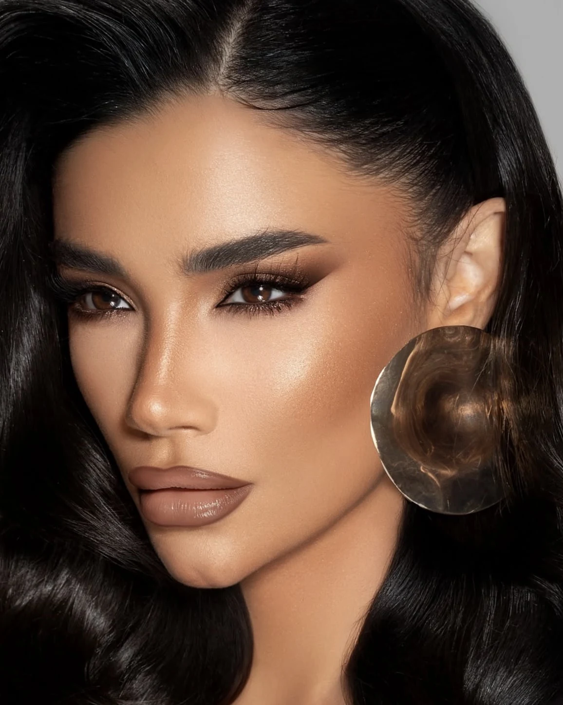 Bronze glam makeup by Hawraa Dergham