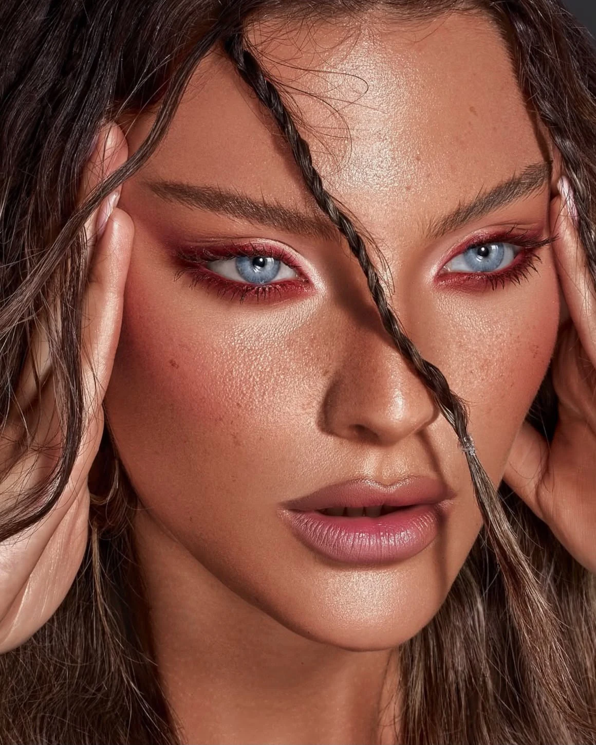 Crimson Gaze — expressive red eye makeup by Hawraa Dergham