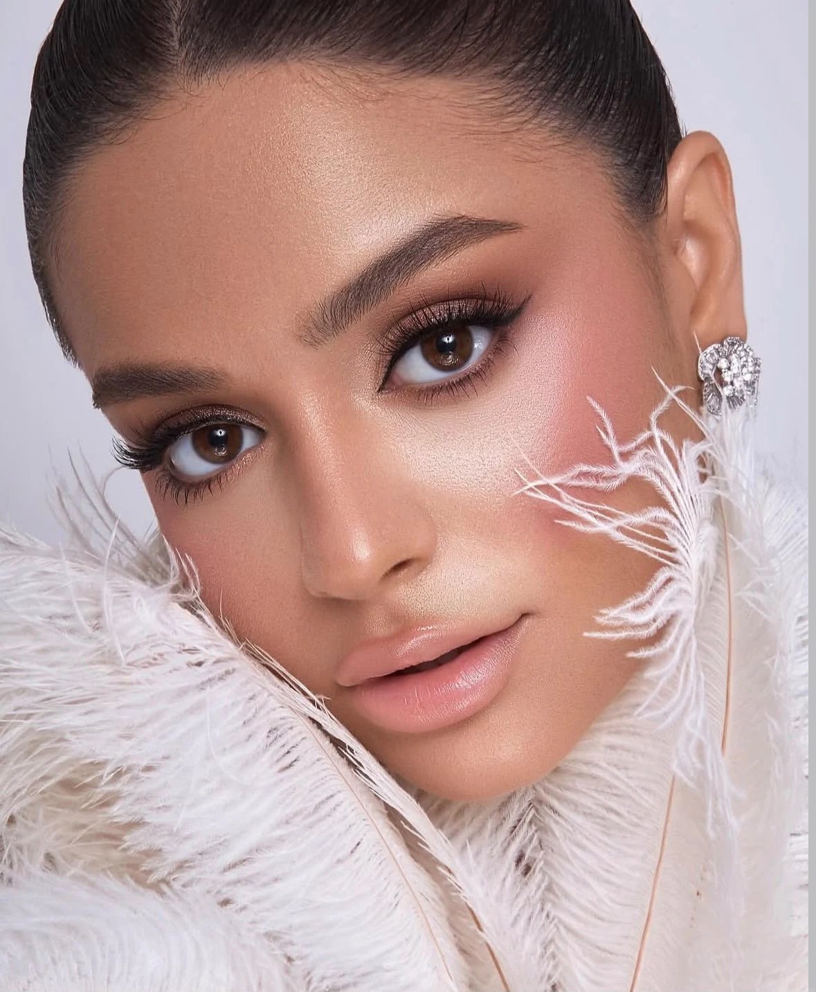 Regular makeup by Assistant